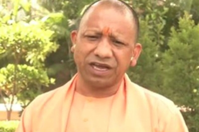 "Congress Ka Hath...": Yogi rips into grand old party over Pak minister’s post on Rahul