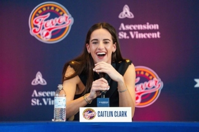 Reports: Caitlin Clark to sign 8-year, $28 million Nike deal