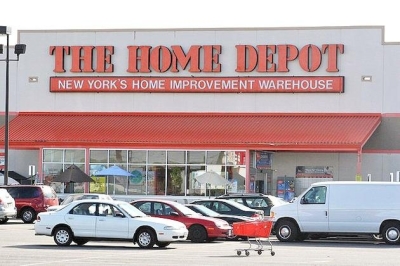 Home Depot reports decline in holiday-quarter gross profit margins