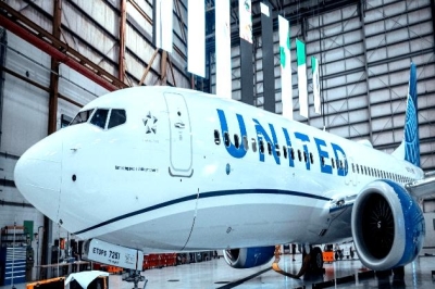 Running short of Boeing jets, United tells pilots to take time off