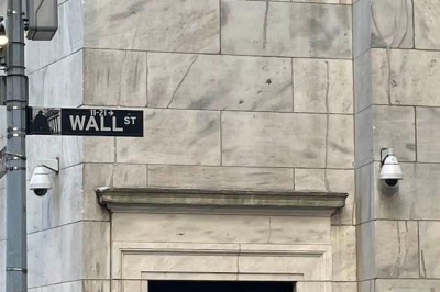 Wall Street struggles higher, Dow Jones adds 29 points
