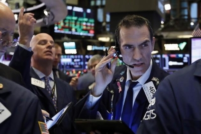 Dow Jones breaks ranks on Wall Street, drops 305 points
