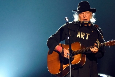Neil Young urges Spotify employees to quit