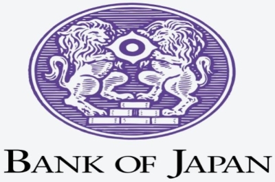 Bank of Japan keeps low rates, hints at rate hikes if yen falls