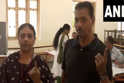 Lok Sabha poll phase-3: Ravindra Jadeja’s sister, father cast vote in Gujarat’s Jamnagar