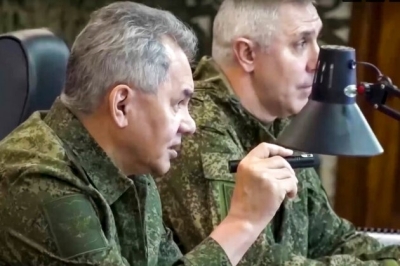 Russian Defense Minister Visits His Troops in Eastern Ukraine