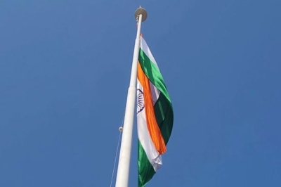 Indian Army’s Poonch Brigade installs 72-feet national flag at Ajote War Memorial