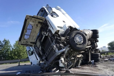 Georgia legislature limits cases against insurers after truck crashes