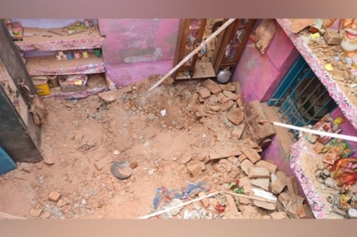 UP: Five of a family killed after house collapses in Lucknow