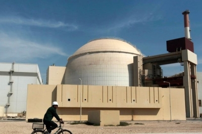 US Grants Sanctions Relief to Iran; Nuke Talks in Balance