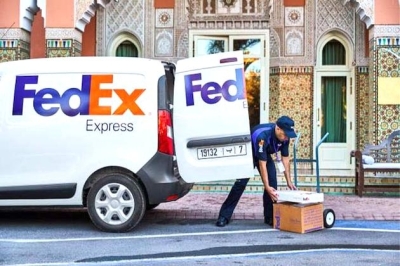 Officials: FedEx shares drop due to staffing problems, Covid